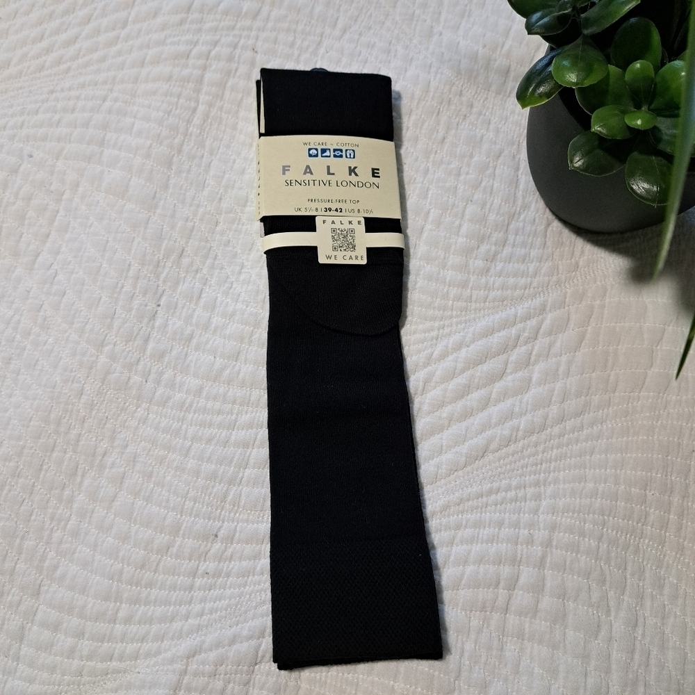 Falke Socks | Falke Sensitive London | Black  Pressure Free Top | Size 8- 10.5